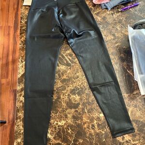 BuffBunny Black High-Waisted Leggings